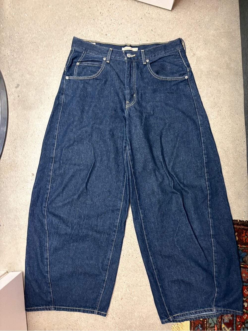 Super Baggy Levi’s Barrel Women's Jeans